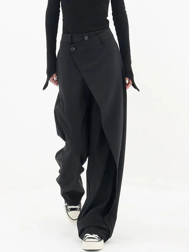 Pantalon ample femme élégant et confortable. Idéal pour un look décontracté au quotidien, printemps/été.