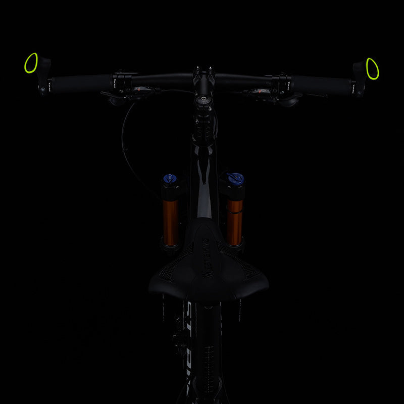 Poignées de guidon vélo noires ergonomiques, prise en main sûre et anti-douleur pour tous cyclistes.