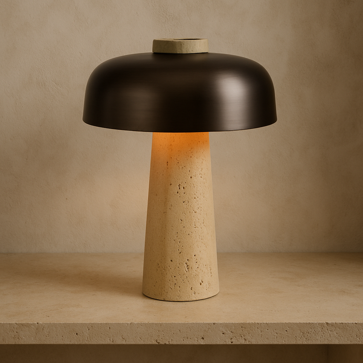 Superbe lampe de table design moderne en travertin. Décoration élégante et éclairage doux pour votre intérieur.
