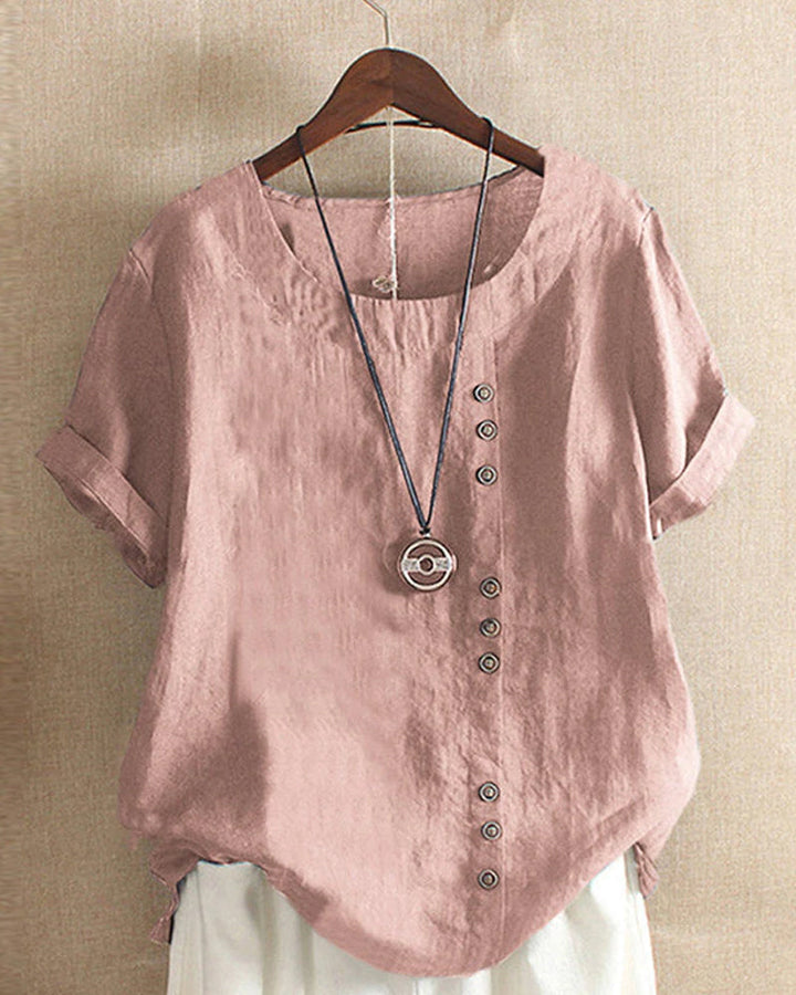Blouse femme légère, coupe fluide décontractée, boutonnage élégant. Idéale printemps-été, mode féminine chic.