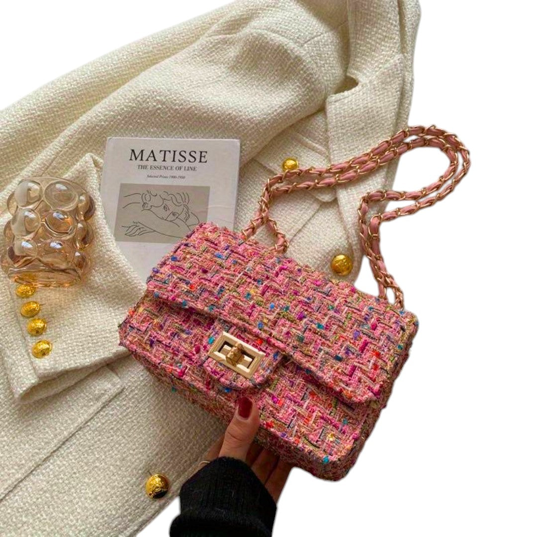 Sac à main bandoulière femme élégant, style raffiné pour un look quotidien chic. Accessoire mode.