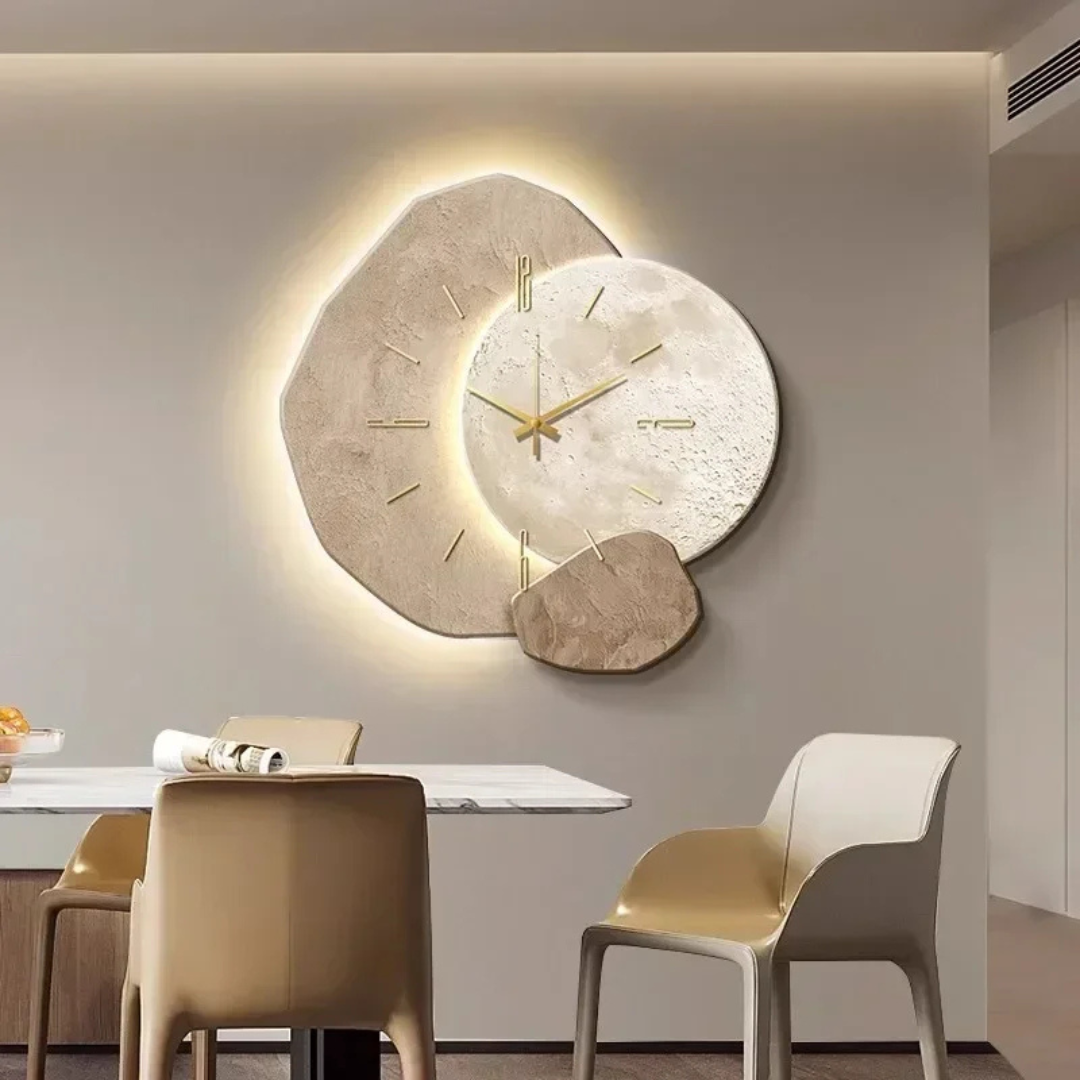 Décor mural moderne : Horloge en bois naturel avec lumière LED intégrée, un cadeau maison élégant et fonctionnel.
