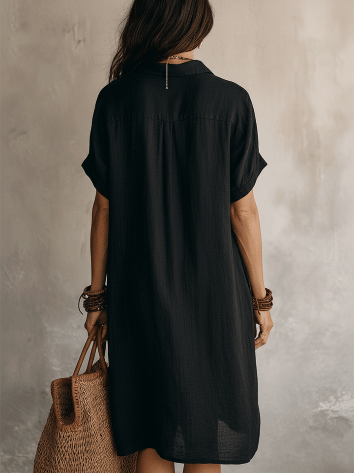 Robe chemise midi casual pour femme, boutonnée, parfaite pour le quotidien ou des vacances décontractées et stylées.