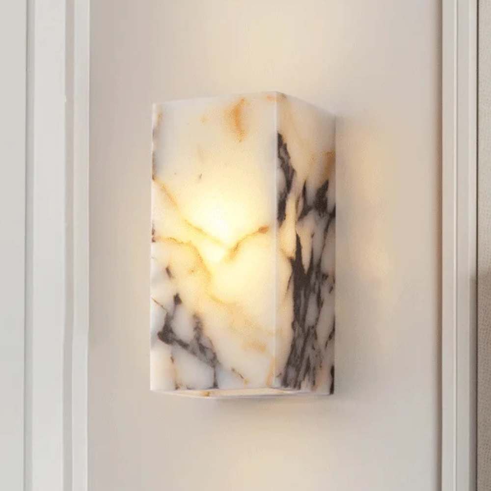 Applique murale LED scandinave, marbre élégant, lumière douce, idéale pour une ambiance moderne et chic.