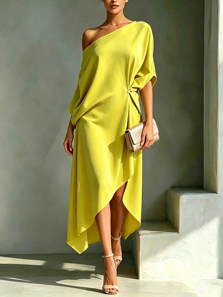 Robe midi asymétrique femme élégante, une épaule, fluide. Parfaite pour soirées chic d'été.
