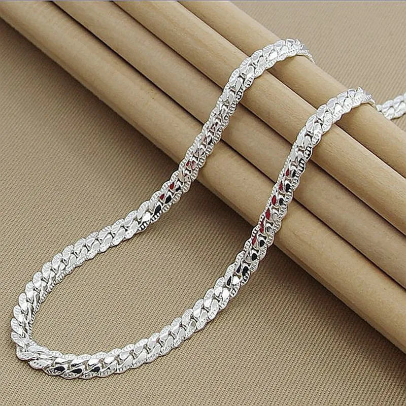 Collier élégant femme en argent sterling 925, chaîne délicate pour un look intemporel et raffiné.