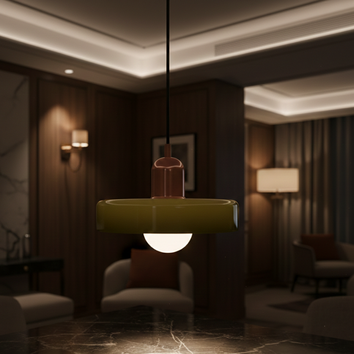 Luminaire moderne Bauhaus, abat-jour en verre coloré, idéal pour éclairage de chambre.