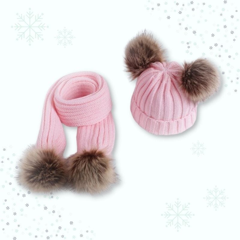 Accessoire bébé essentiel : ensemble bonnet et écharpe en coton chaud. Idéal pour le confort des 0-24 mois.