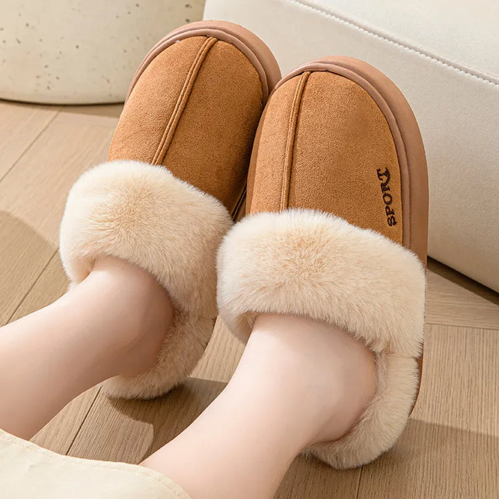 Pantoufles femme d'intérieur ultra douces, idéales pour le confort et la chaleur en automne.