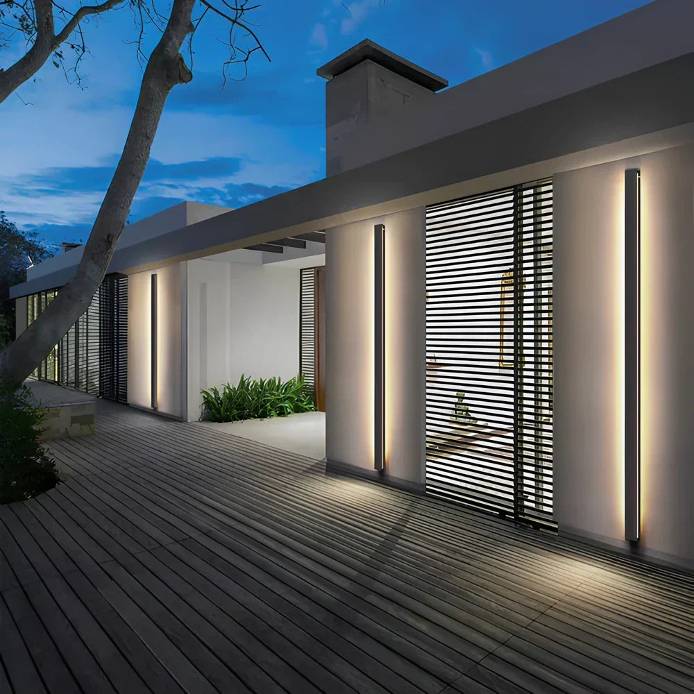 Lampe extérieure murale LED Aurexil, design moderne épuré, idéale pour un éclairage de façade efficace et esthétique.