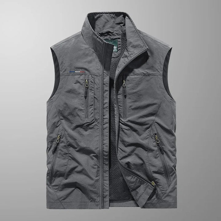 Gilet décontracté pour homme, léger et durable, parfait pour une utilisation quotidienne ou activités en extérieur.