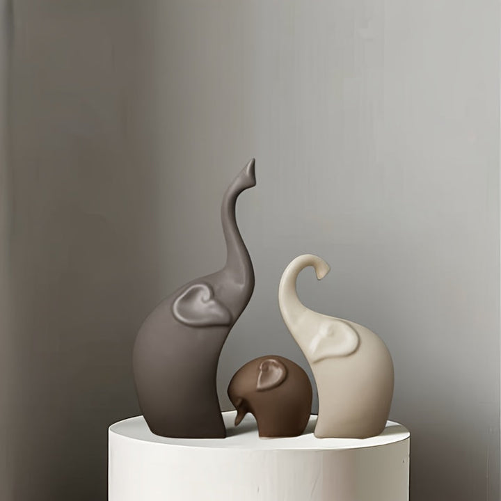 Éléphants décoratifs modernes et mats, 3 pièces pour un design élégant dans le salon ou bureau.