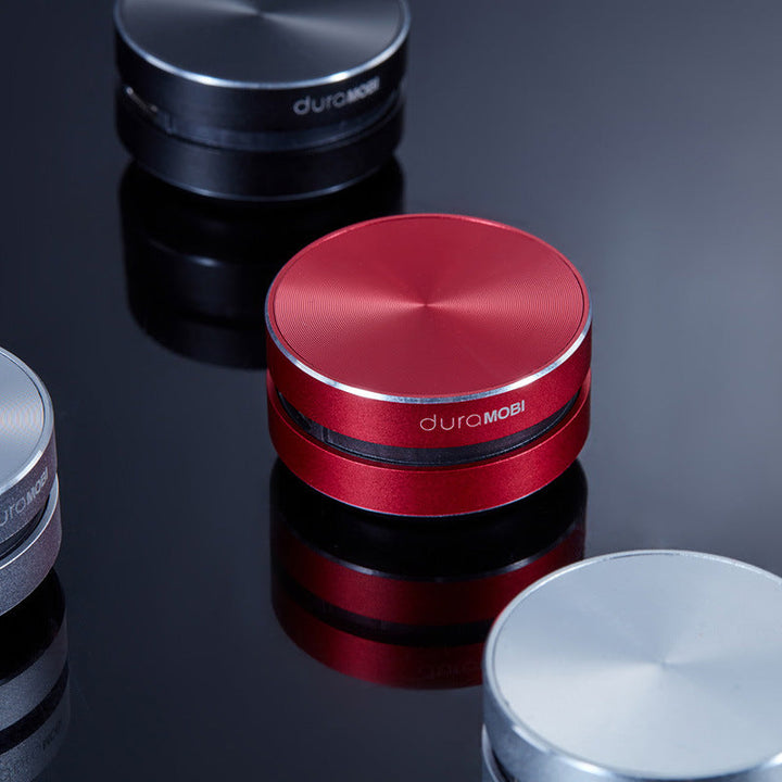 Le gadget audio innovant AnythingSpeaker : haut-parleur à conduction osseuse offrant un son riche et universel.