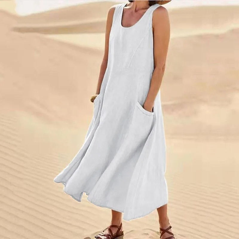 Robe maxi fluide et élégante sans manches pour femme, parfaite pour un confort estival et les vacances.