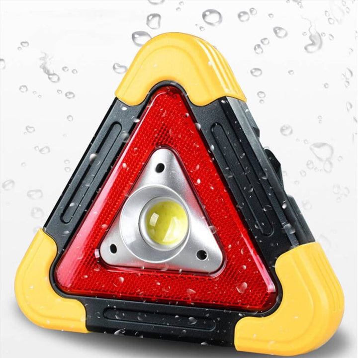Éclairage d'urgence triangulaire, lampe détresse véhicule, améliore la visibilité et la sécurité.