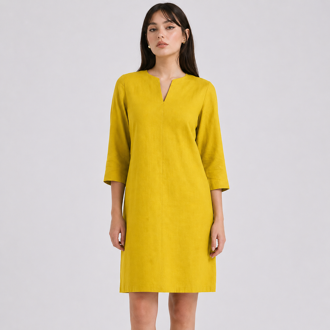 Robe fluide Isabella, vêtement estival pour femme, encolure V, confort et élégance assurés.
