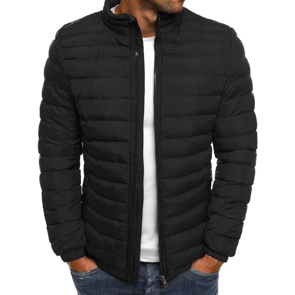 Veste matelassée homme légère et chaude, idéale pour la mi-saison. Confort et style décontracté.