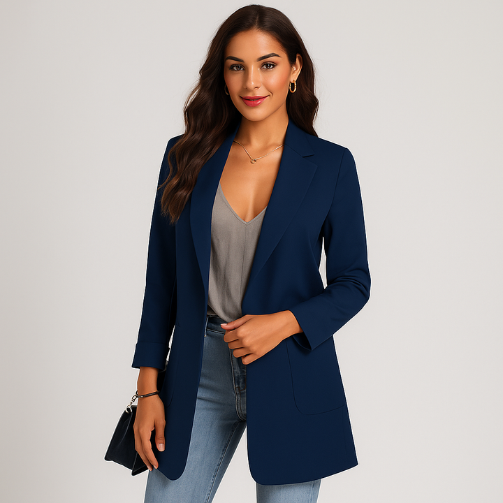 Blazer droit élégant femme, idéal pour un look professionnel ou un style décontracté moderne et printanier.