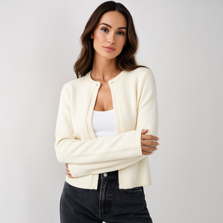 Cardigan femme mode, élégant avec détails discrets. Gilet à manches longues, coupe courte, parfait printemps/automne.