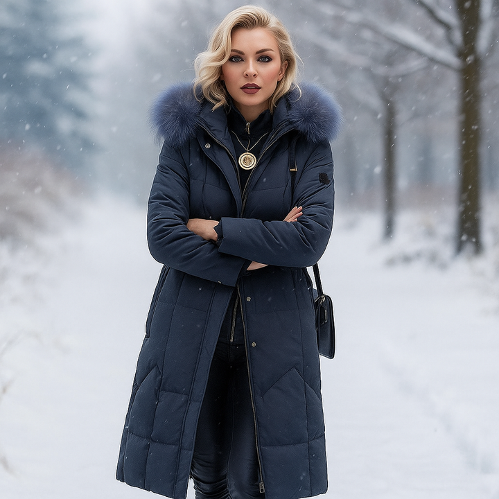 Manteau femme matelassé long, conçu pour l'hiver, avec capuche intégrée, chaleur et style garantis.