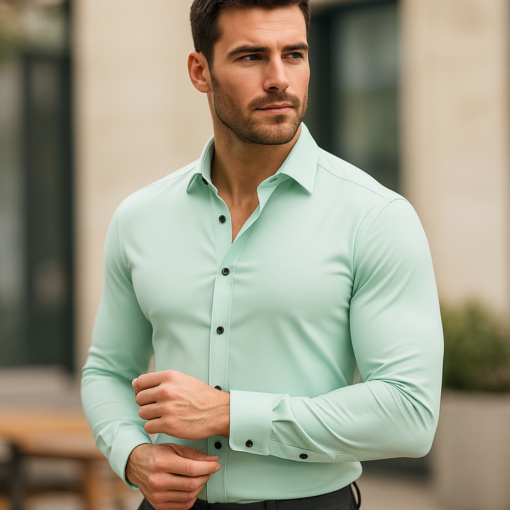 Chemise homme pour bureau, look professionnel cintrée. Confortable, moderne et élégante.
