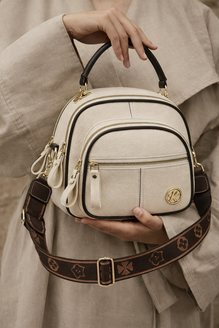 Sac bandoulière femme en cuir PU, style élégant et pratique pour le quotidien, accessoire de mode essentiel.