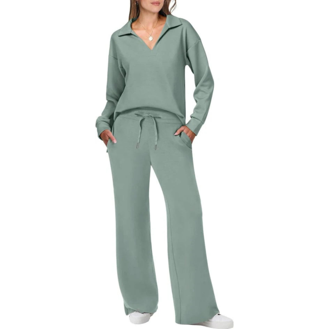 Tenue femme col V décontractée. Haut et pantalon femme assortis. Idéal pour un confort quotidien et mode casual.