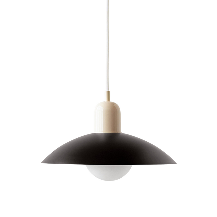 Salle à manger: lampe suspendue design Macaron, éclairage stylé et contemporain.