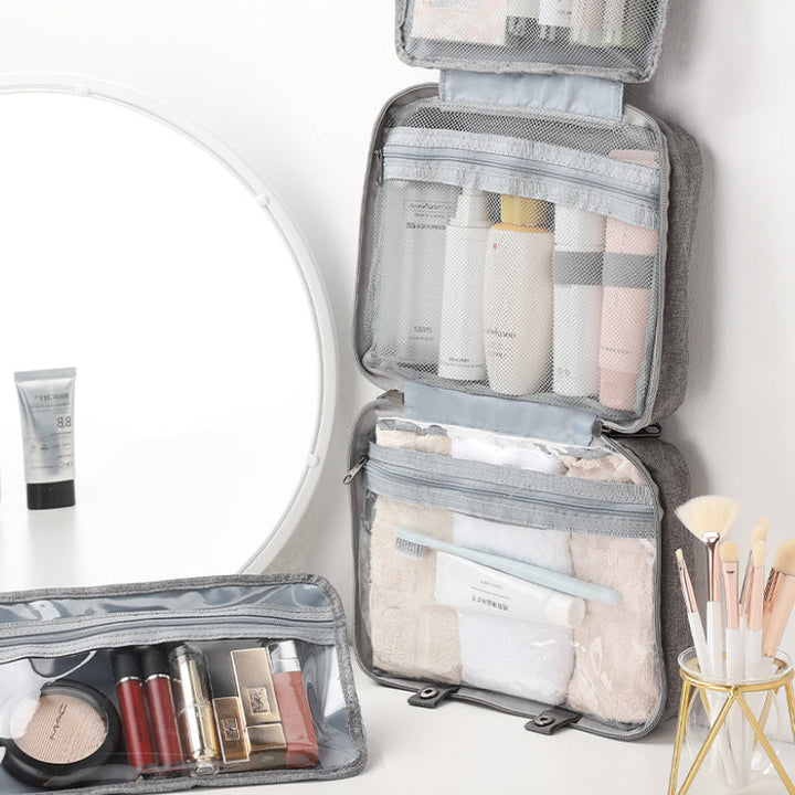 Rangement compact et étanche pour cosmétiques, idéal pour vos essentiels de voyage et hygiène.