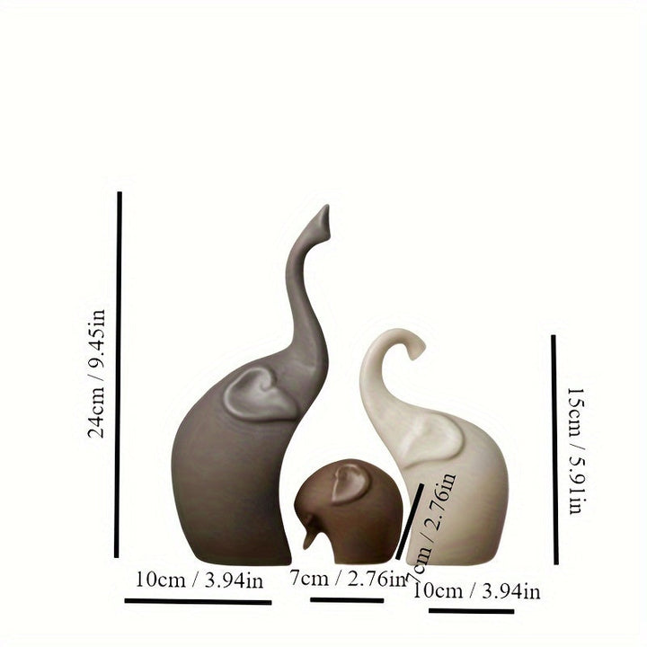Trois figurines d'éléphants en céramique finition mate, parfaites pour une décoration zen moderne.