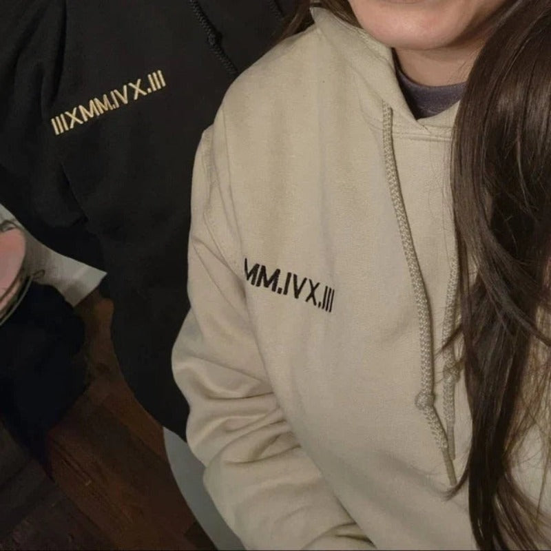 Cadeau Saint-Valentin : sweats à capuche personnalisés pour couple, chiffres romains.