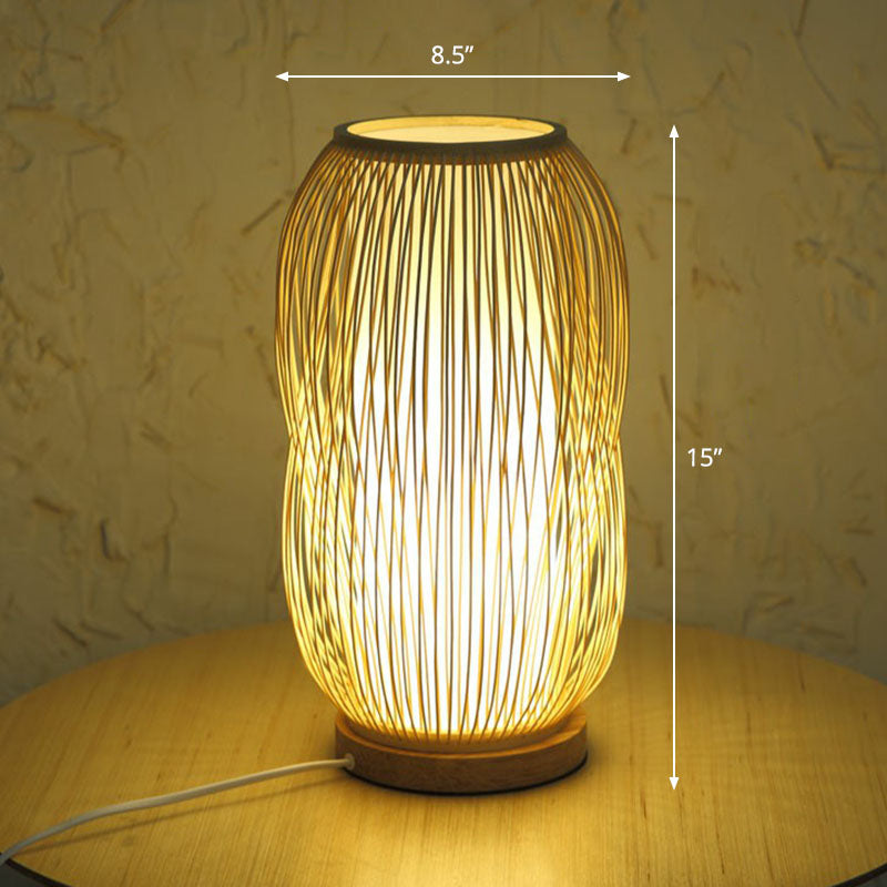 Décoration intérieure: lampe design naturel, lumière douce pour ambiance relaxante.