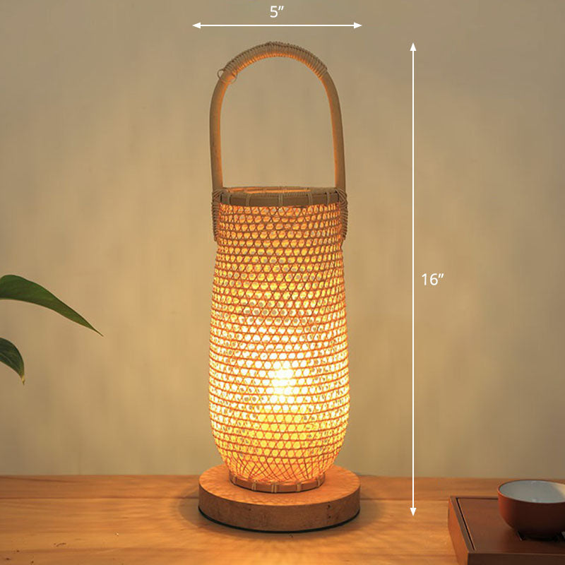 Lampe design pour décoration intérieure, lumière douce créant une ambiance naturelle.