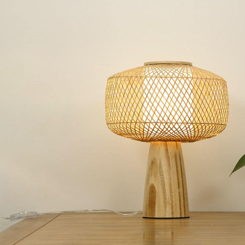 Lampe d'ambiance design avec base en bois, éclairage doux pour décoration intérieure.