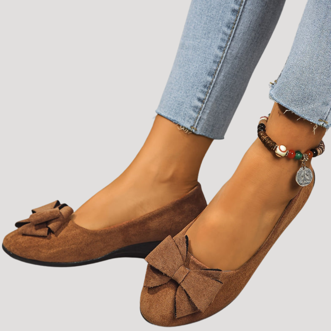 Ballerines compensées femme avec nœud, idéales pour un confort optimal et un style élégant.