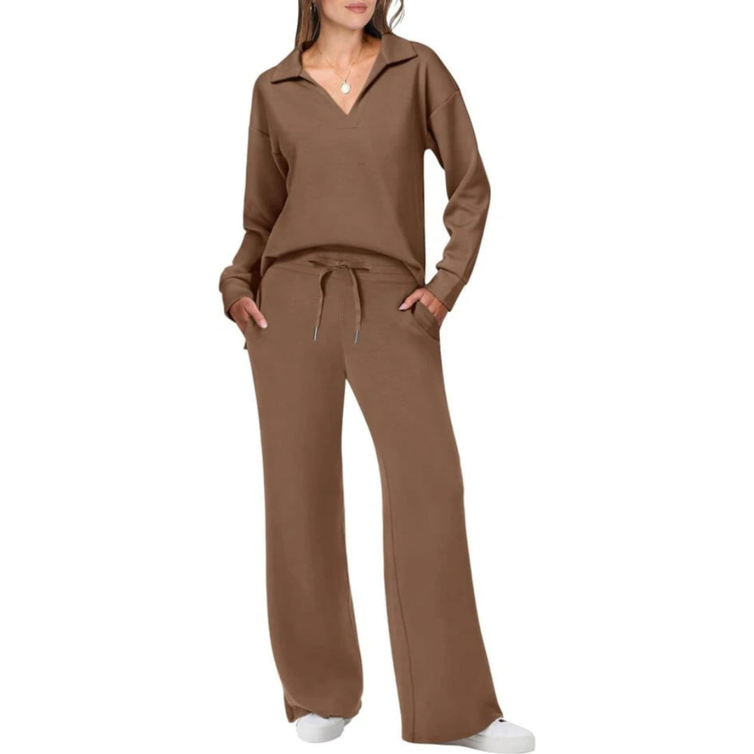 Ensemble femme décontracté col V. Deux pièces confortables : pantalon et haut, parfait pour un look casual chic.