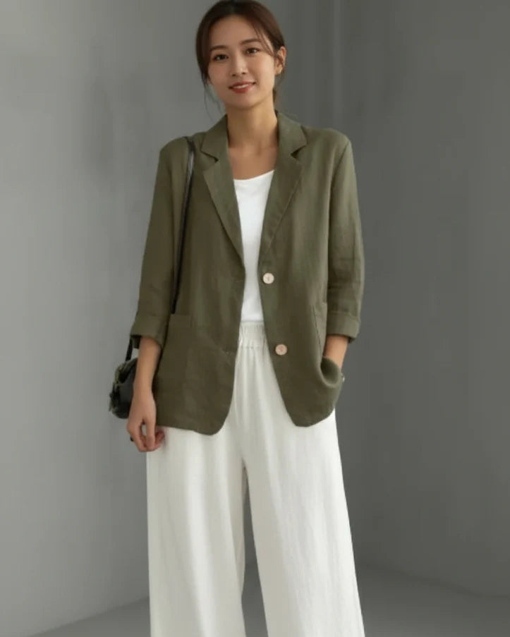 Veste femme élégante et casual à bouton unique. Un blazer léger pour la mode printemps/été, chic et confortable.