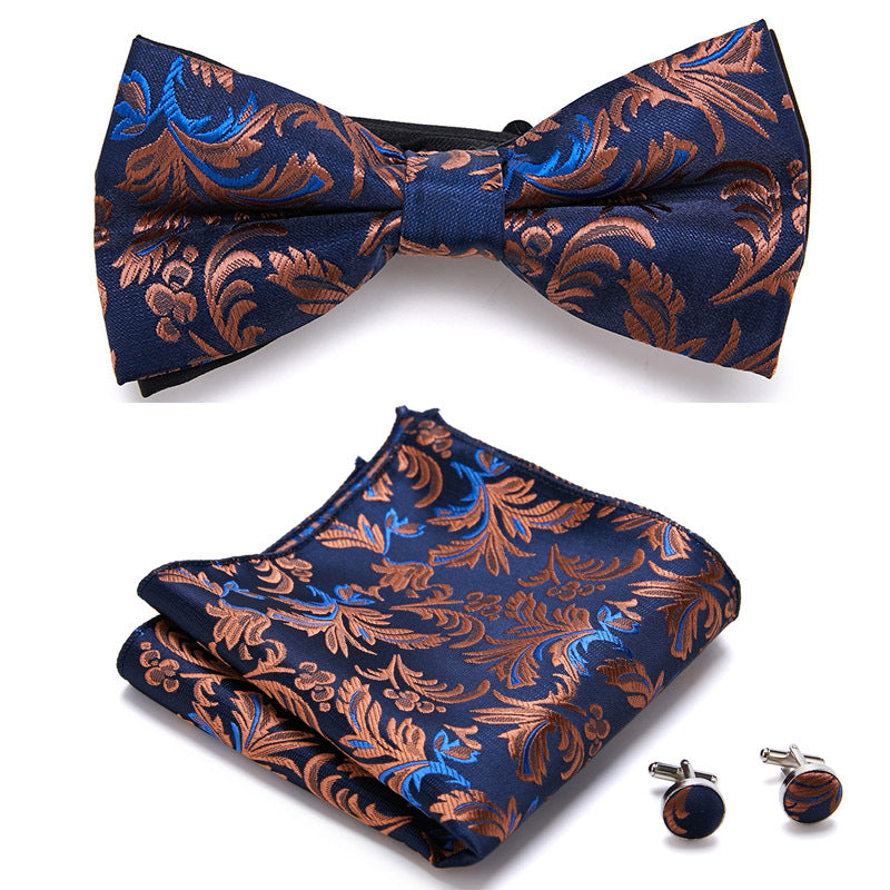 Ensemble complet homme : nœud papillon, pochette, boutons de manchette pour un look sophistiqué.