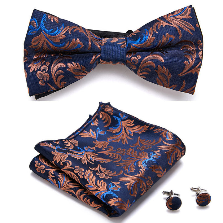 Ensemble complet homme : nœud papillon, pochette, boutons de manchette pour un look sophistiqué.