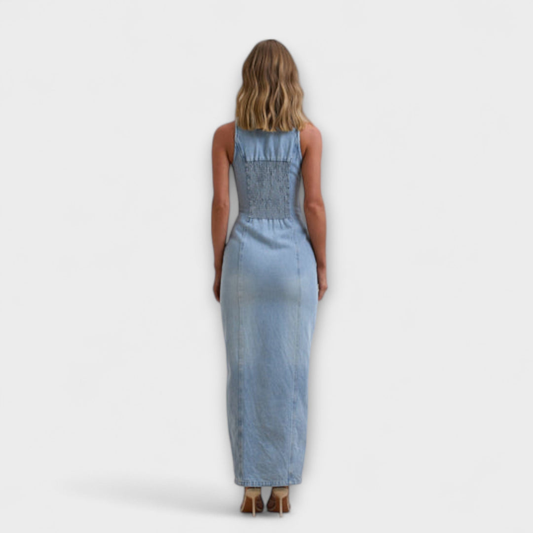 Robe longue élégante bleu délavé, style décontracté chic pour femme, idéale pour la mode printemps été.