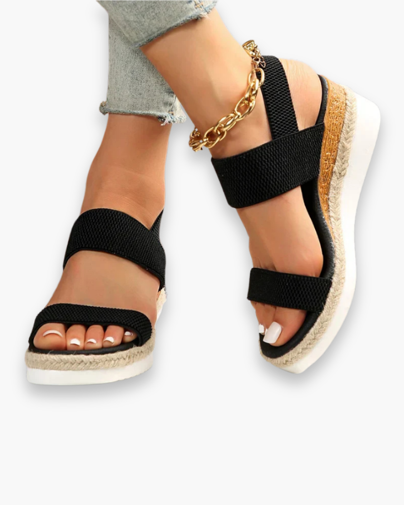 Sandales femme compensées alliant confort et élégance, idéales pour un look estival chic et mode.