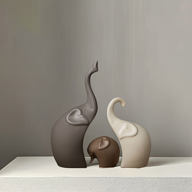Ensemble de 3 figurines éléphants en céramique mate, décoration moderne pour salon et bureau.