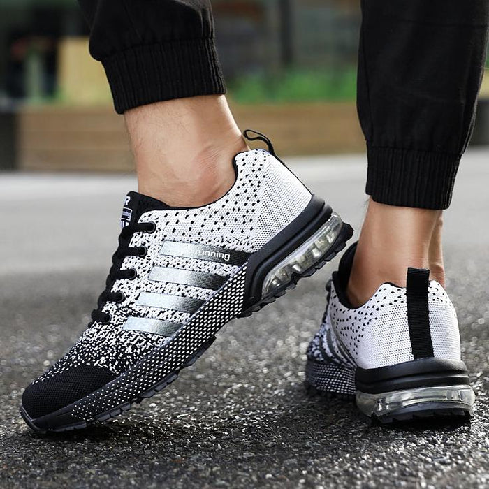 Chaussures orthopédiques pour hommes, soutien efficace contre la douleur au dos.