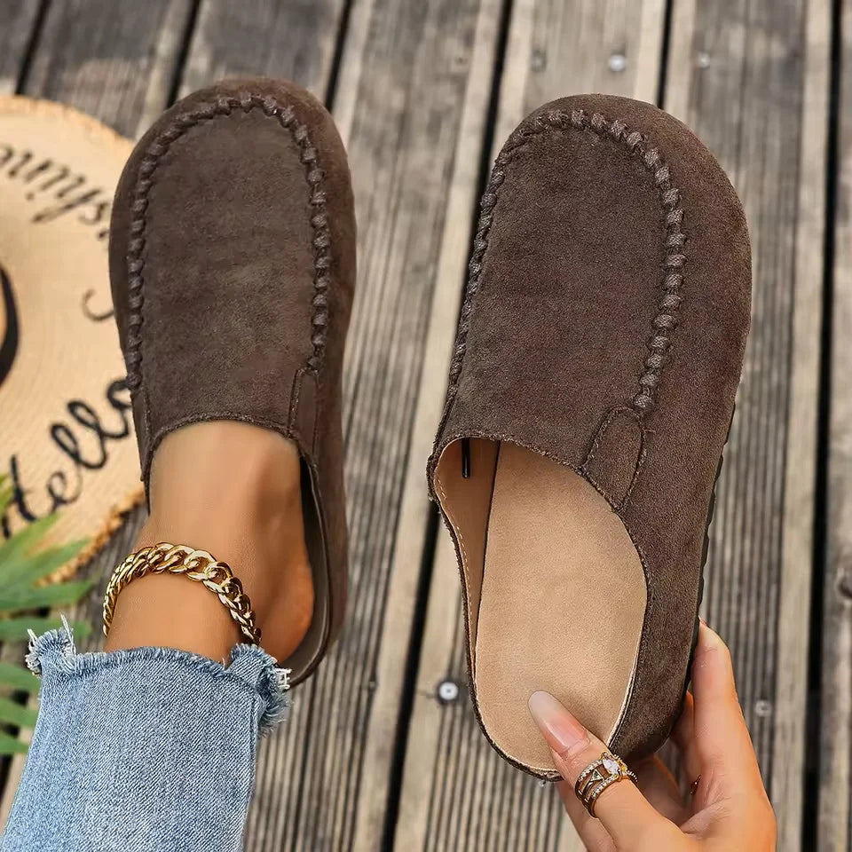 Sabots mules vintage femmes, chaussures élégantes rétro pour un look casual chic du quotidien.