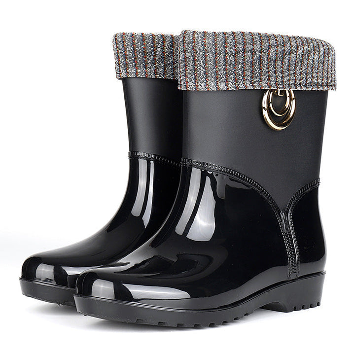 Chaussures bottes de pluie femme en caoutchouc imperméable, protègent pieds secs par temps pluvieux.