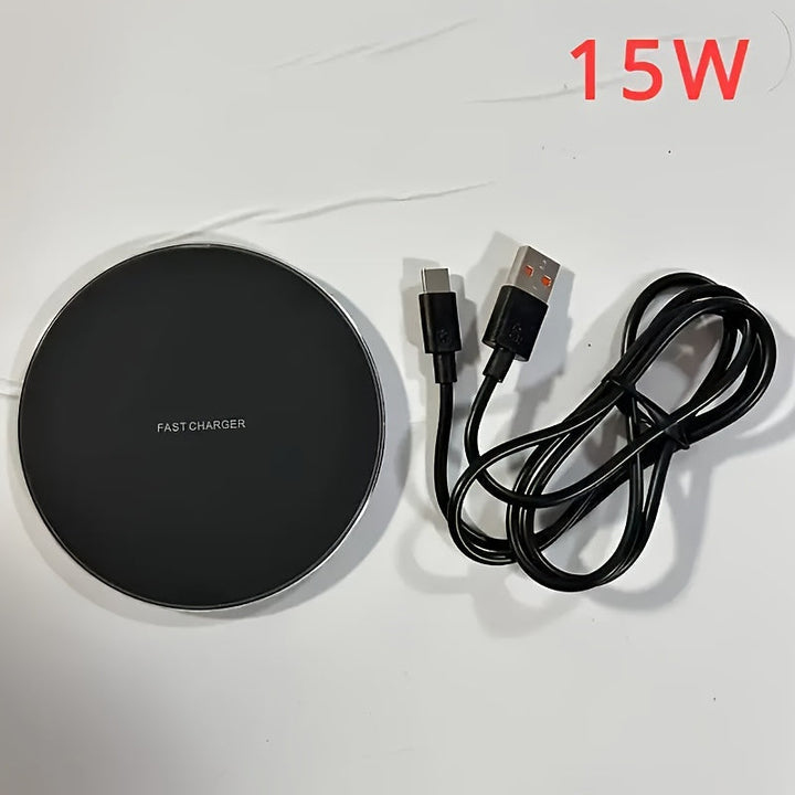 Chargeur sans fil compact et rapide pour smartphones, technologie universelle pour bureau ou voyage.