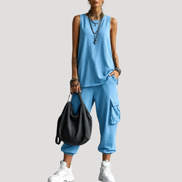 Ensemble cargo femme décontracté rose. Top sans manches et pantalon large confortable pour l'été.