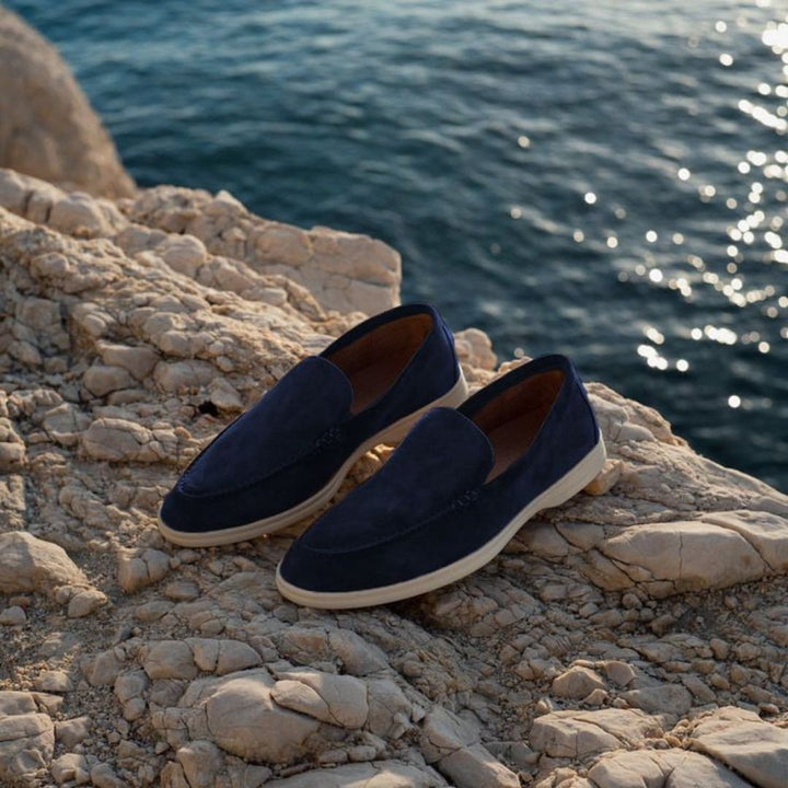 Mocassins homme élégants en cuir marron, parfaits pour bureau et ville, style et confort supérieurs.
