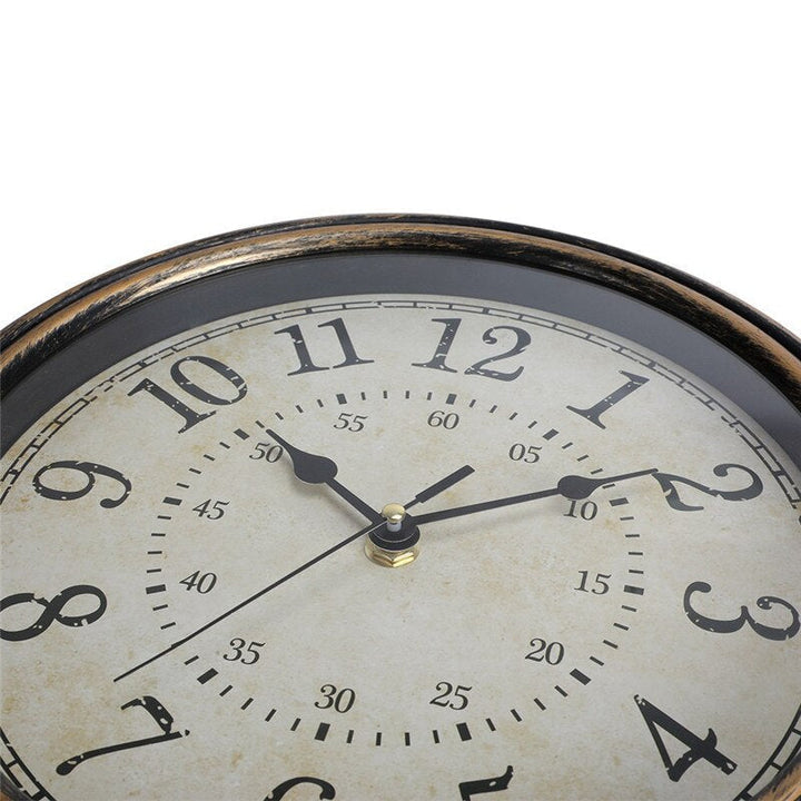 Grande horloge murale décorative en plastique, style antique et rétro pour une ambiance vintage dans la maison.