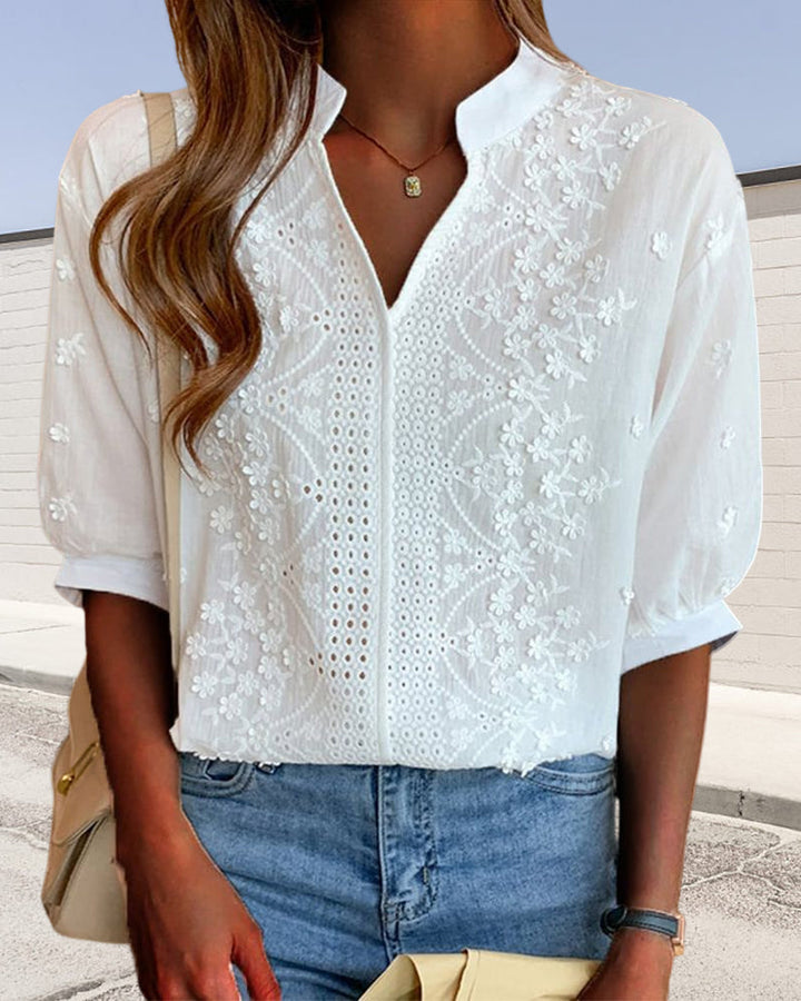 Blouse élégante femme Emelia, manches bouffantes sophistiquées. Idéale pour un look chic décontracté ou bureau.